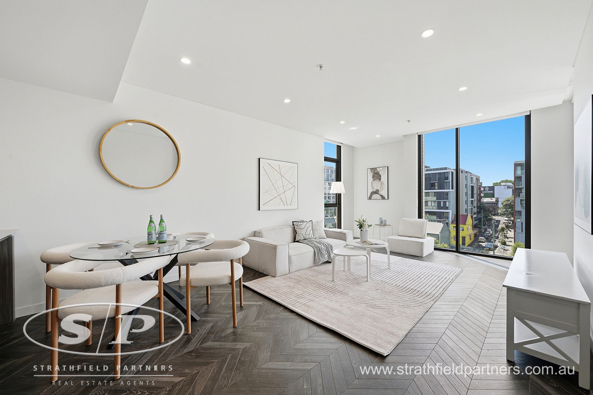 3501/5 Gadigal Avenue, Waterloo, Waterloo - Thumbnail 2