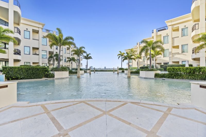 50/94 Sea World Drive