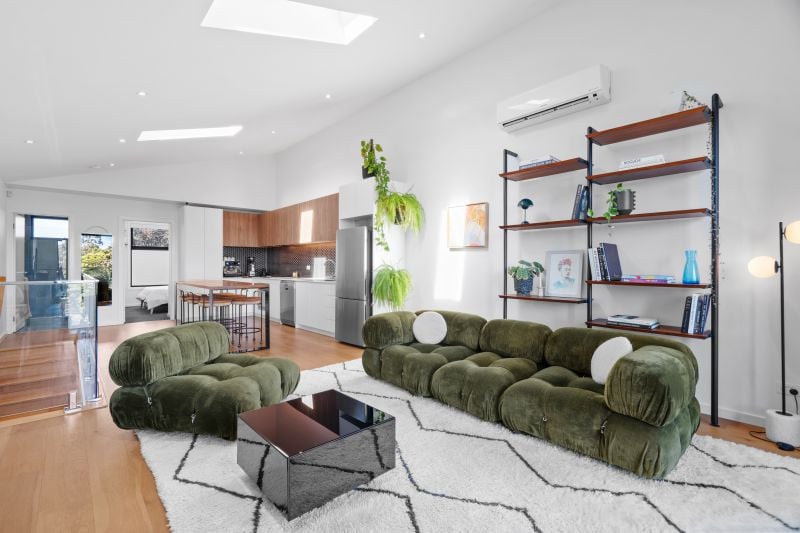 2F Best Street, Reservoir