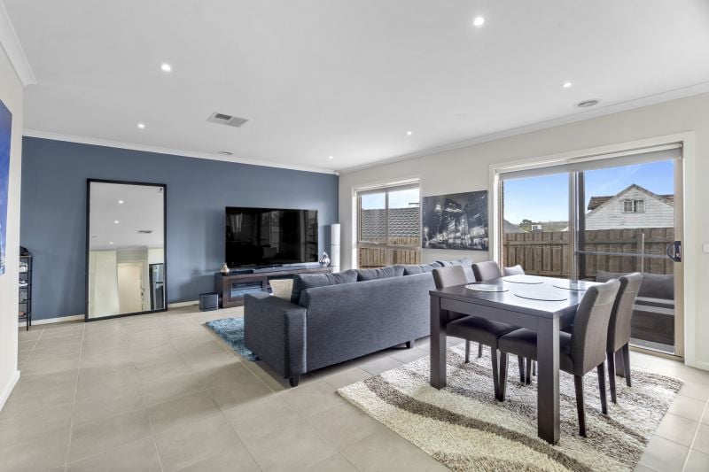 2/122 McDonalds Road, Epping