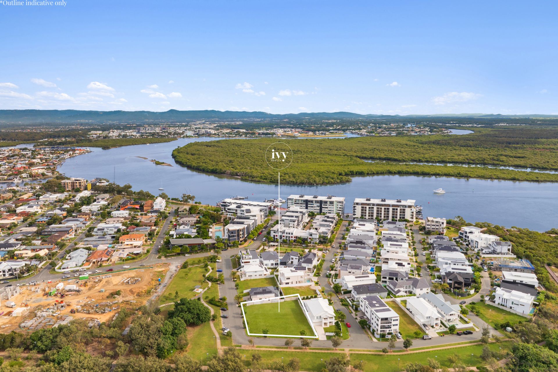 8 Oceania Way, Paradise Point - Thumbnail 3