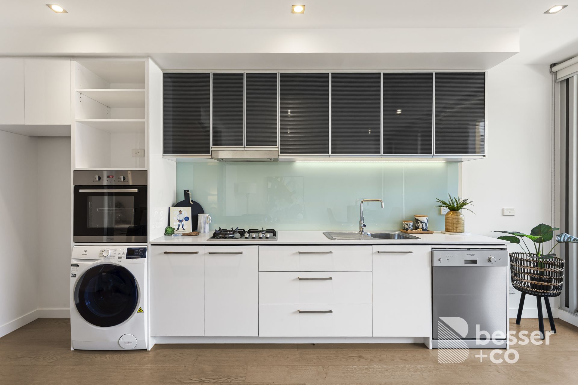 104/26 Wilson Street, South Yarra - Thumbnail 2