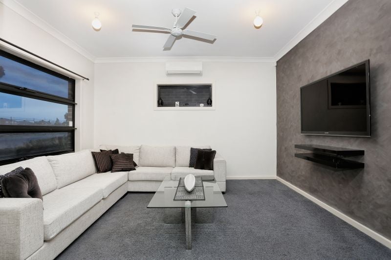 14 Creeds Farm Lane, Epping