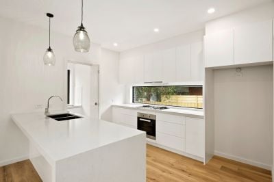 1/106 Elgar Rd, Box Hill South