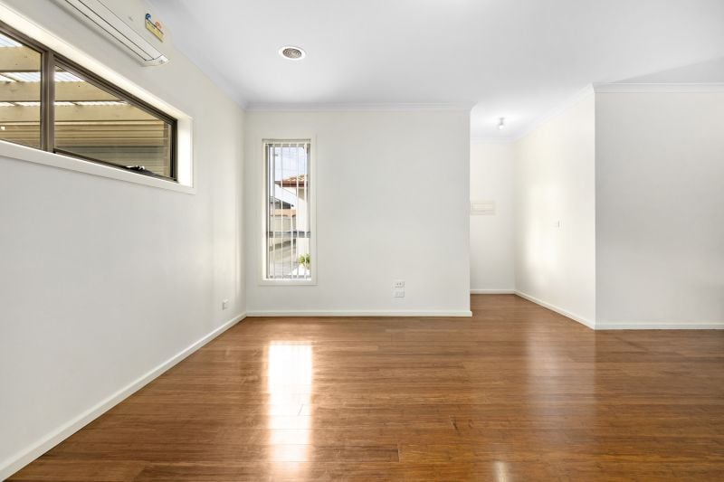 2/29 Menzies Parade, Lalor