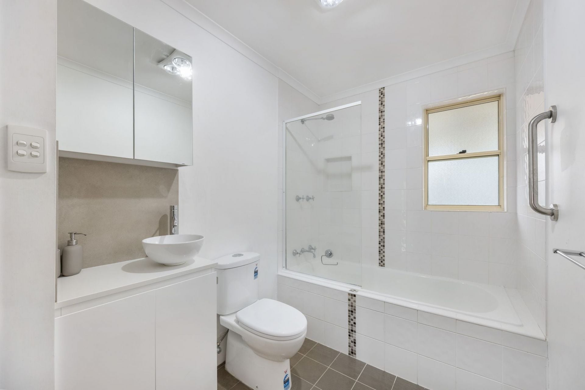 1 Merrett Gardens Gordon ACT, Gordon - Thumbnail 8