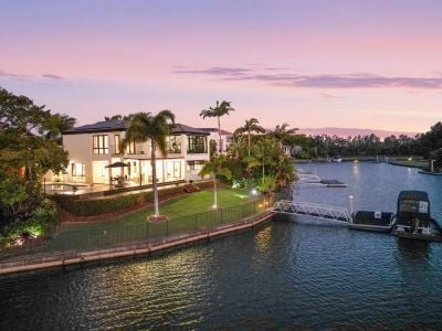 A Grand Waterfront Sanctuary Designed for Luxury Living in Hope Island Resorts
SOLD by TEAM DHI 0402 401 888