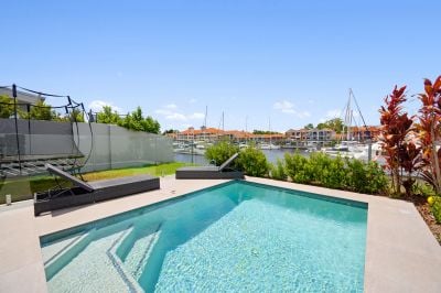 Stunning Hamptons-Inspired Haven