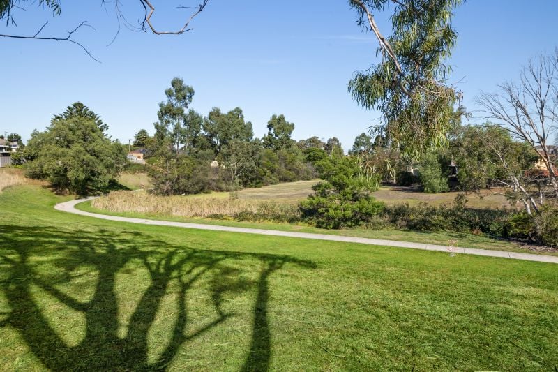 6 Peppercorn Parade, Epping