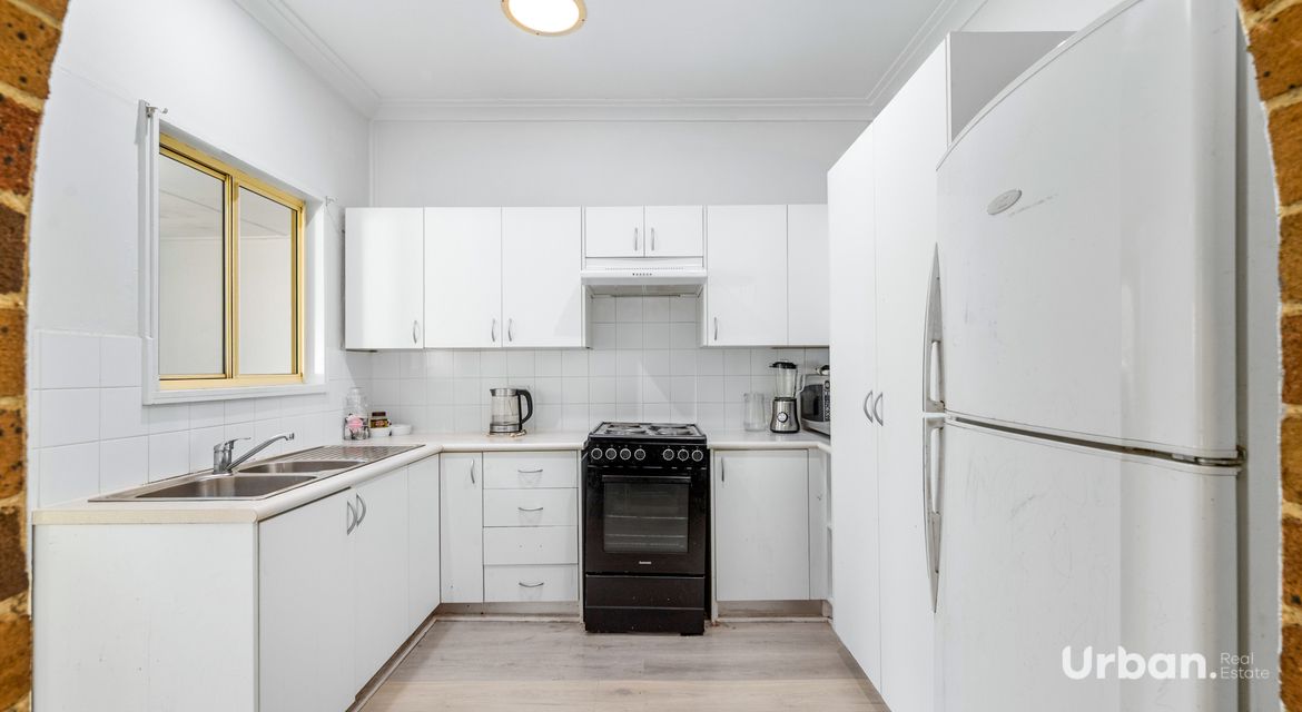 Campbelltown 43 Farnsworth Avenue
