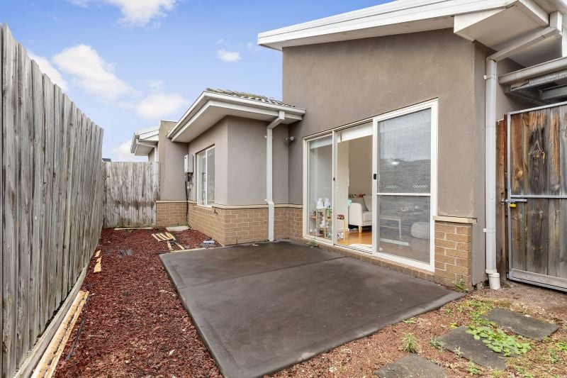 2/6 Cherry Court, Lalor