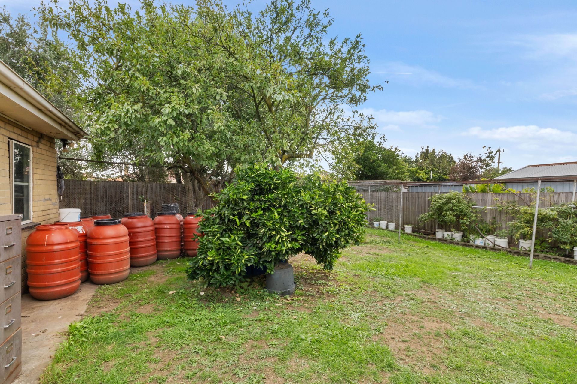 Classic Family Living On A Generous Allotment