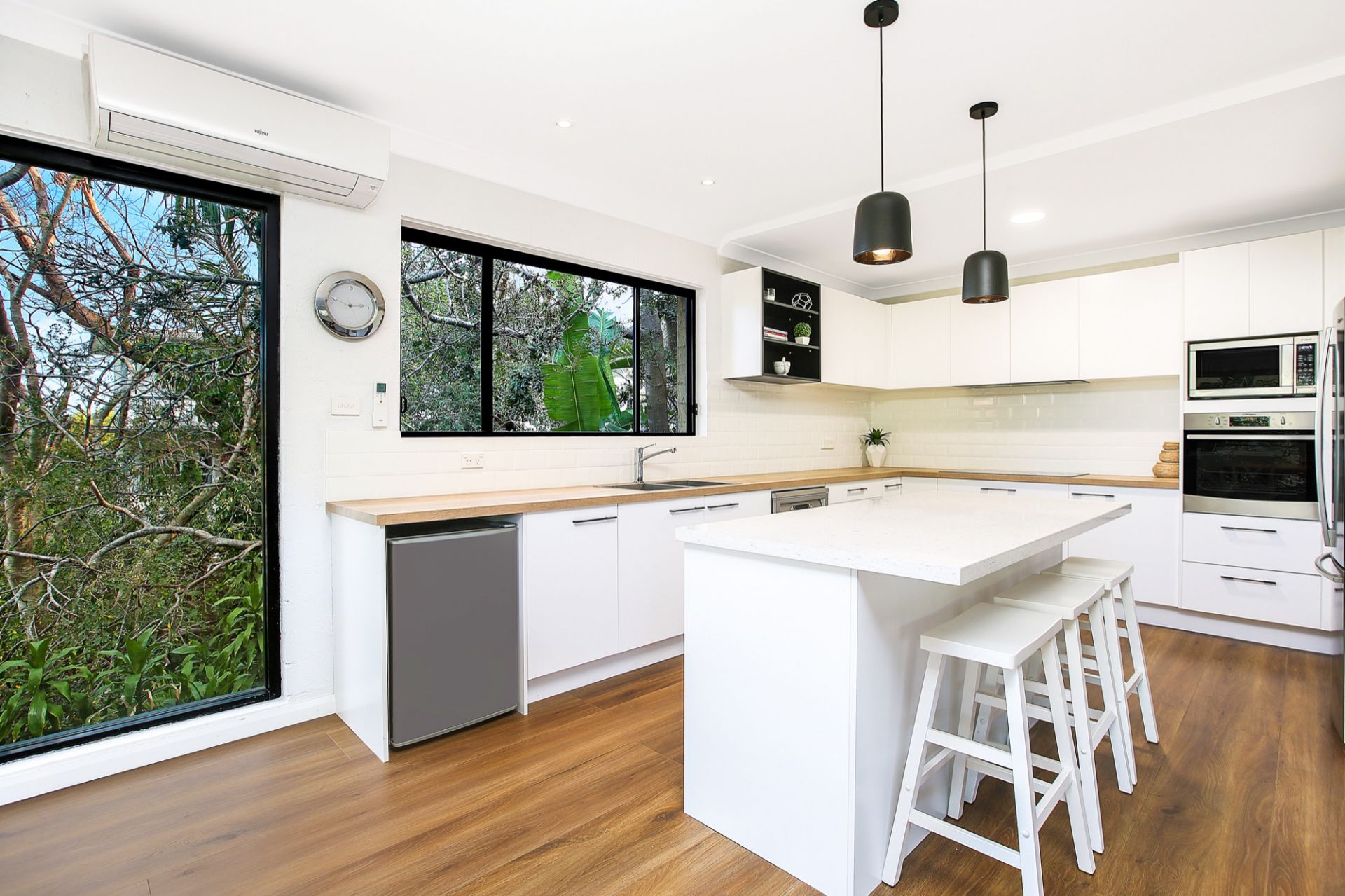 16 Bruce Avenue, CARINGBAH SOUTH, Caringbah South - Thumbnail 3