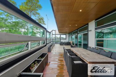 LIGHT FILLED OFFICE WITH EXCLUSIVE USE BALCONY
