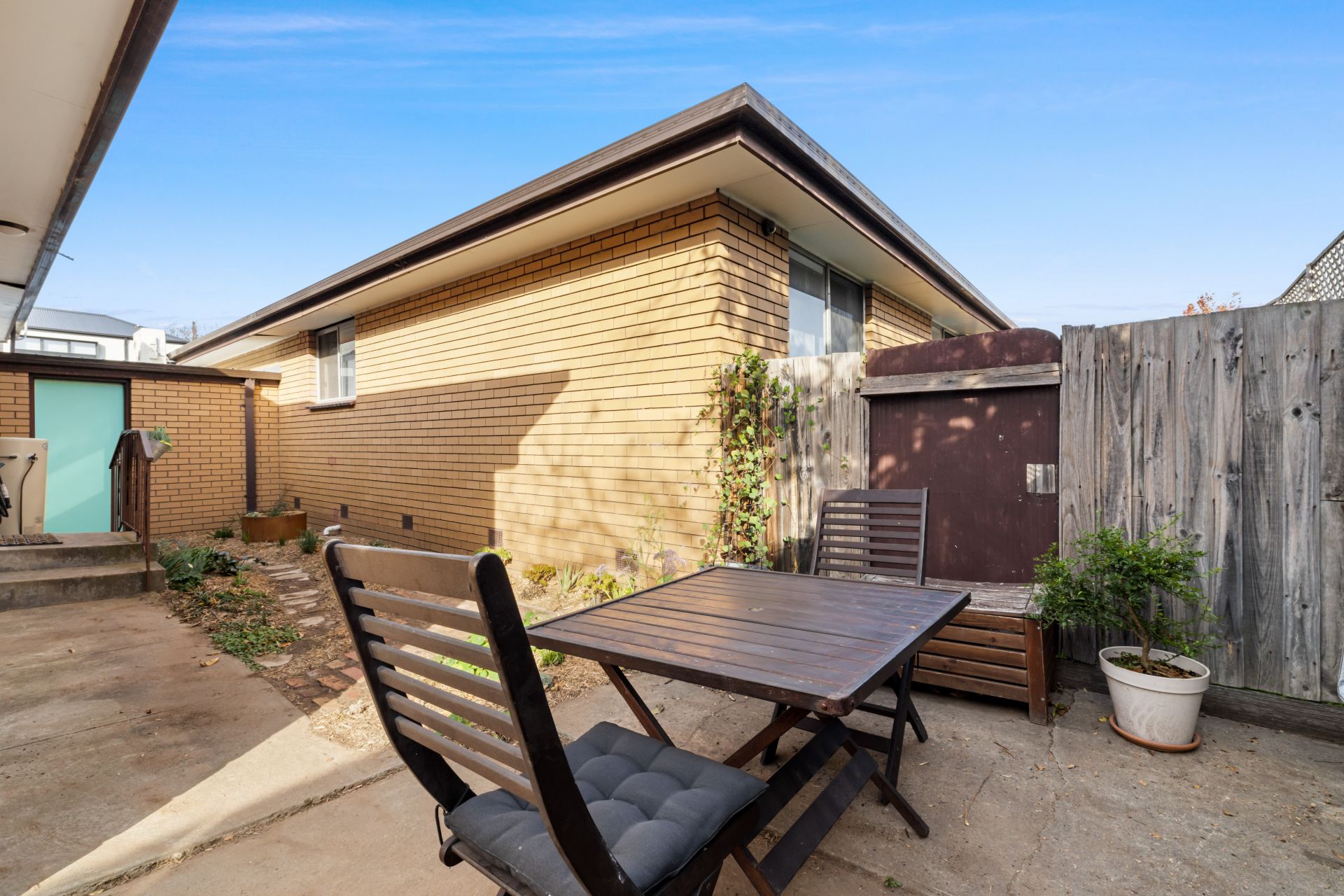 Stylish & Spacious 2-Bedroom Unit in the Heart of Reservoir