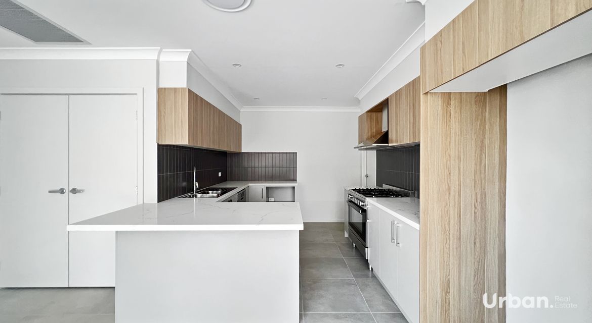 Tahmoor 45 Dulcimere Street