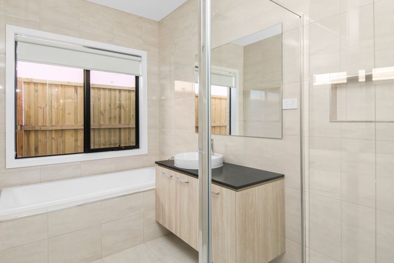 8 Saddledome Road, Wollert