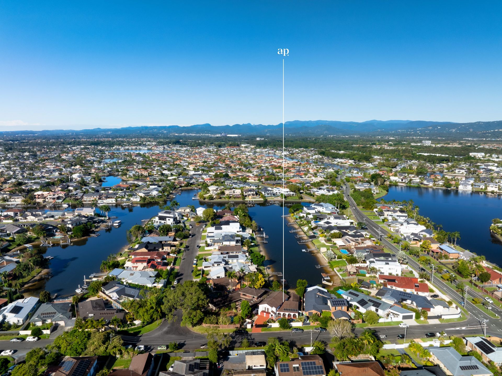 $ 2,000,000, Benowa Waters - Thumbnail 4