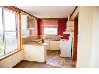 2
 
 
 
  
 
 
 1
 
 
 
  
 
 
 2
 
 
 
 
 
 
 
 4 Ellis Street, Devonport TAS 7310, Devonport - Thumbnail 5