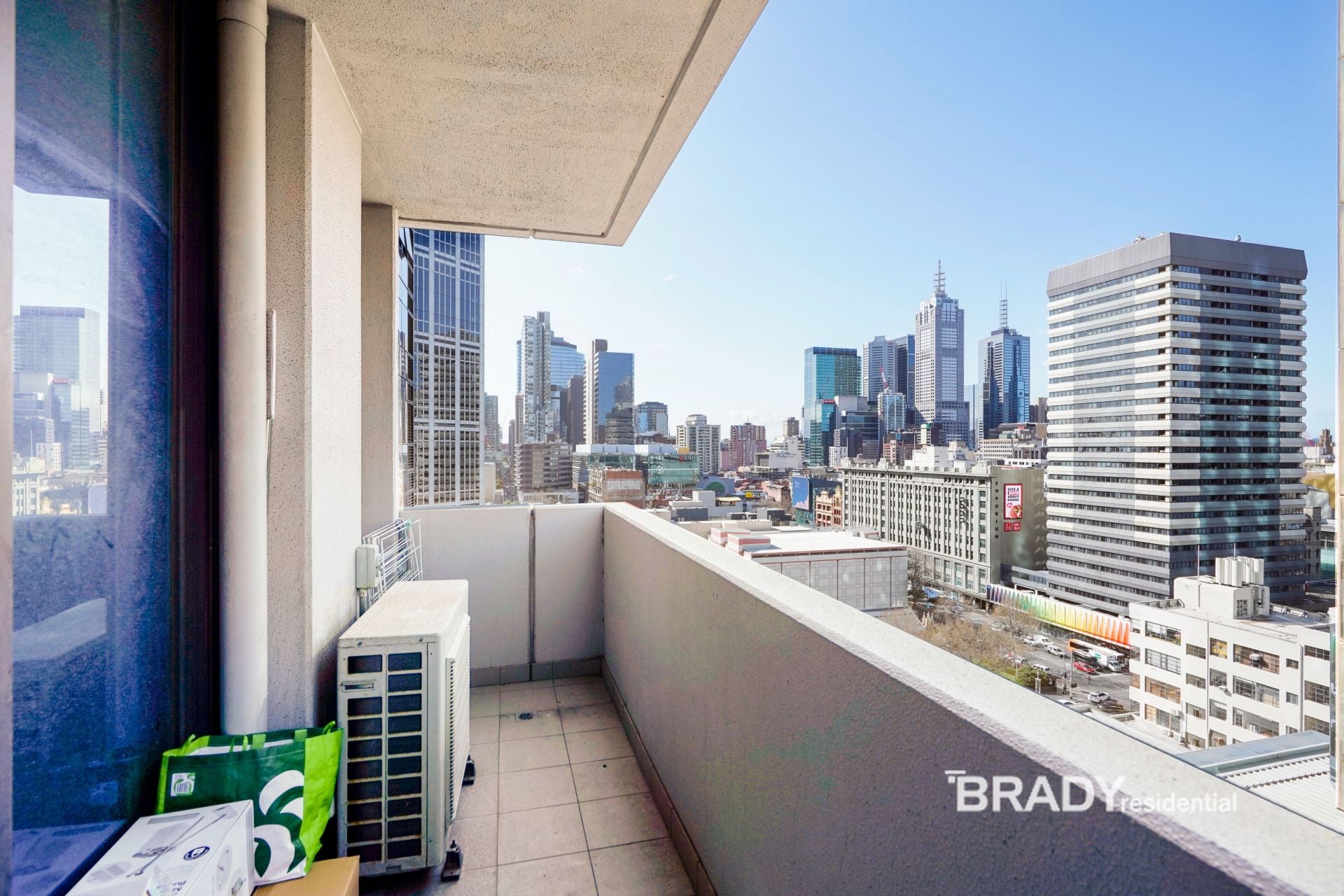 1406/5 Sutherland Street Melbourne VIC, Melbourne - Thumbnail 2