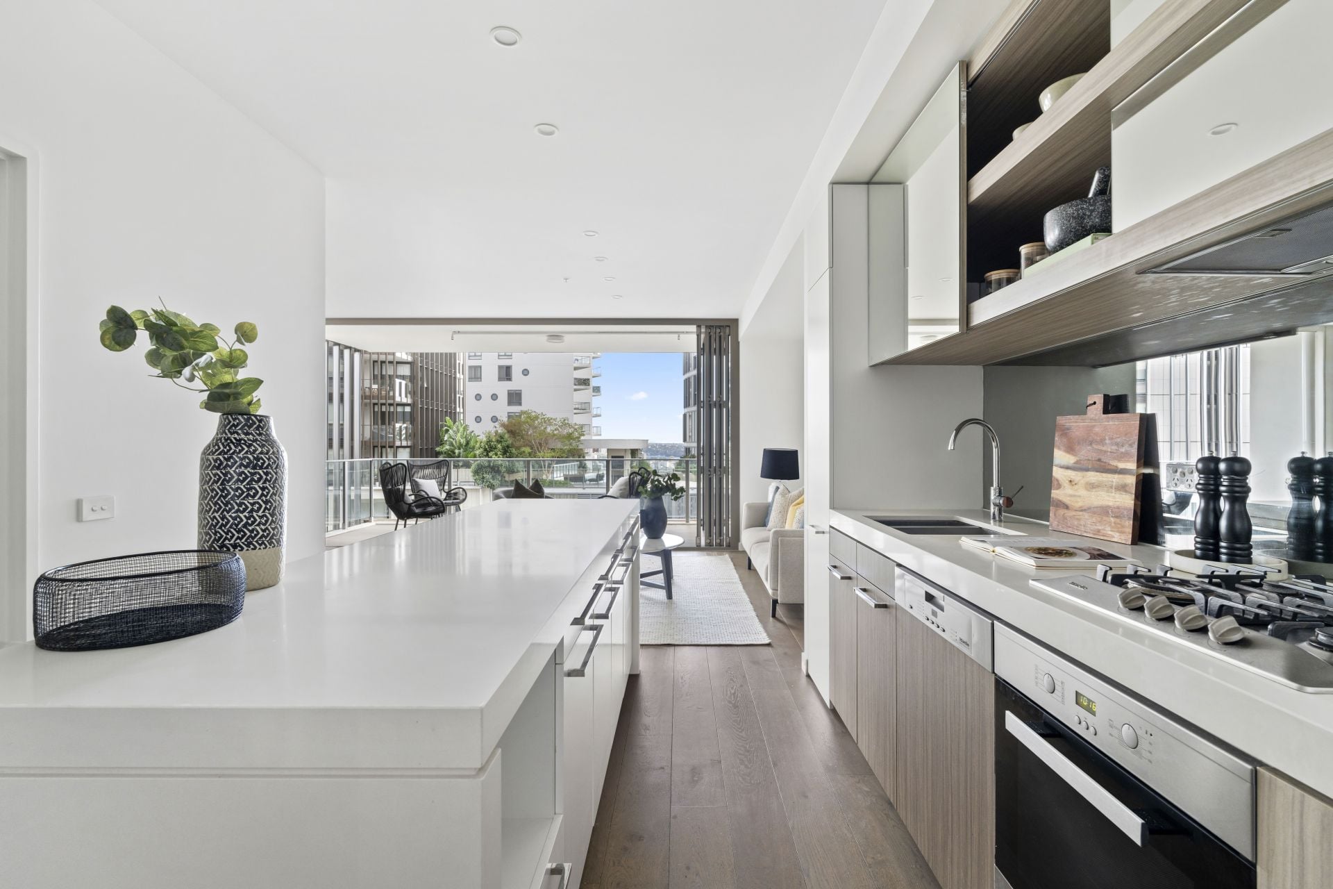 801/253-255 Oxford Street Bondi Junction NSW, Bondi Junction - Thumbnail 2