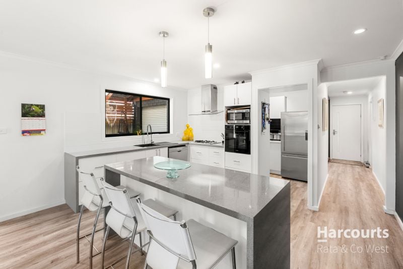 5 Diggers Place, Caroline Springs