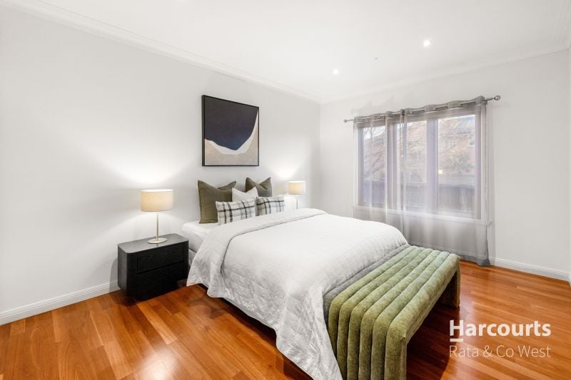 16 Lindley Avenue, Caroline Springs
