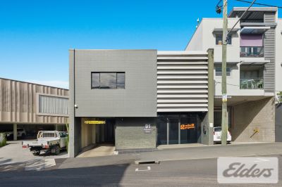 WHOLE BUILDING OPPORTUNITY WITH 10+ CAR PARKS