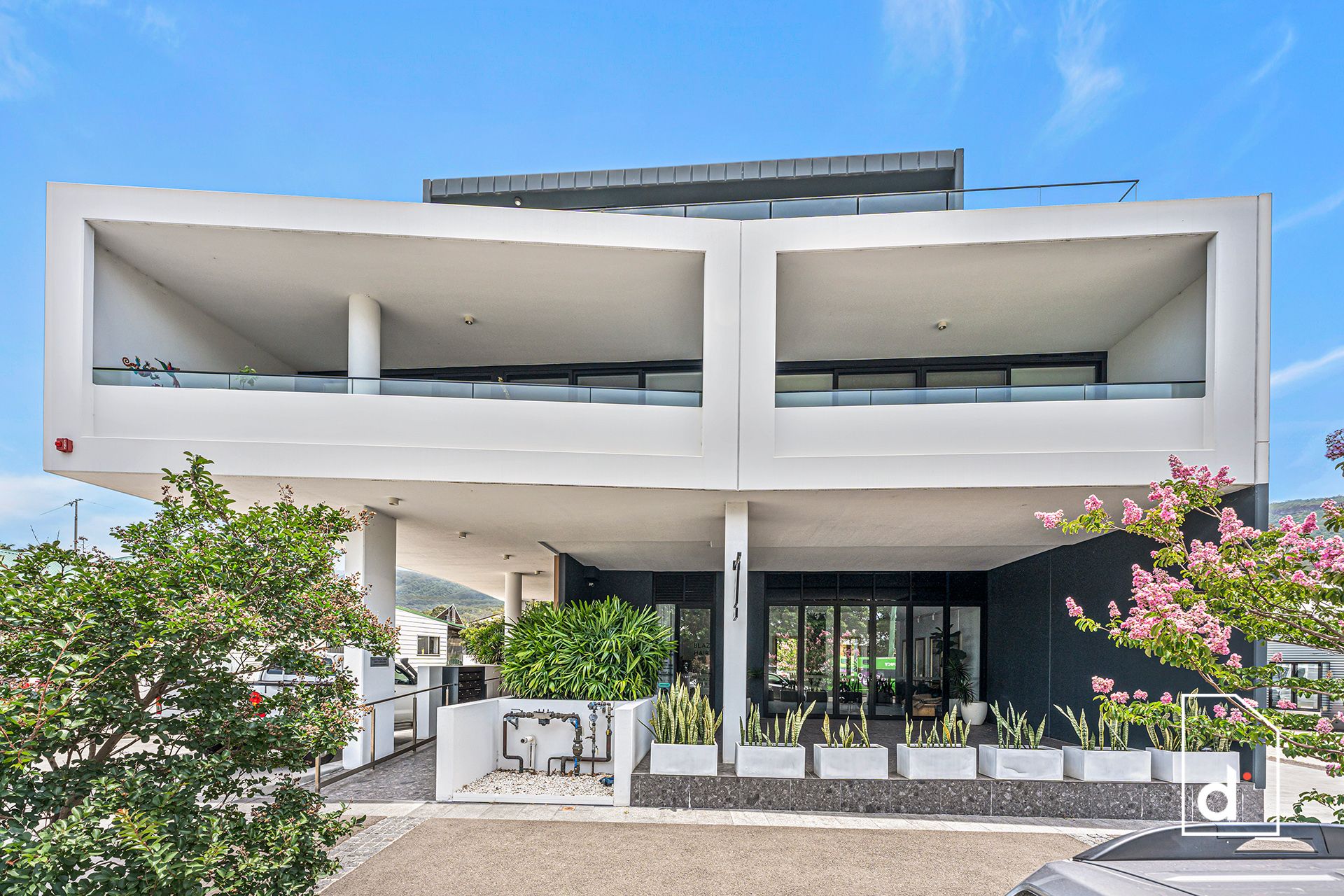 202/8 Railway Parade, Thirroul NSW