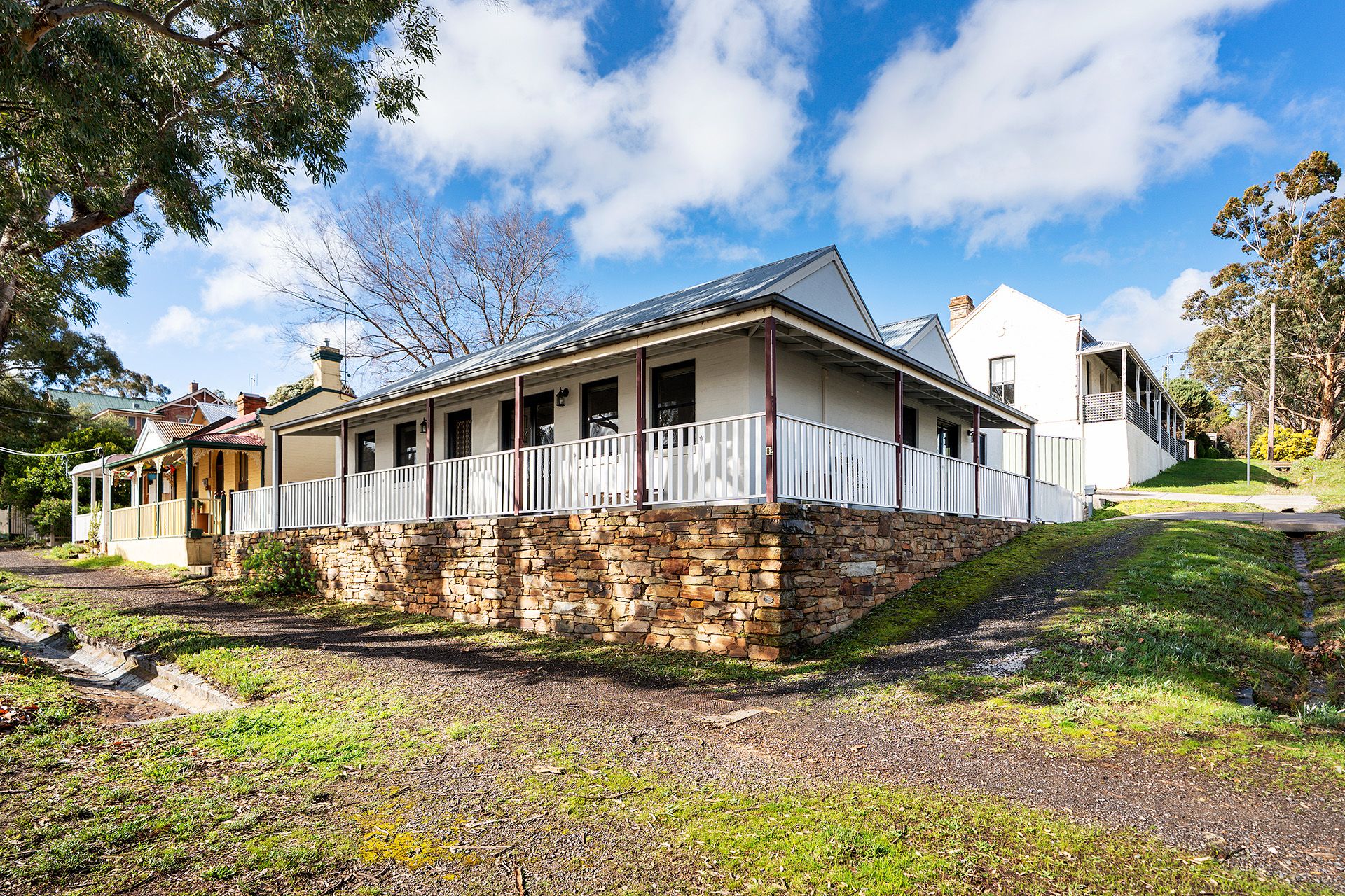 82 Hargraves Street, Castlemaine - Thumbnail 2