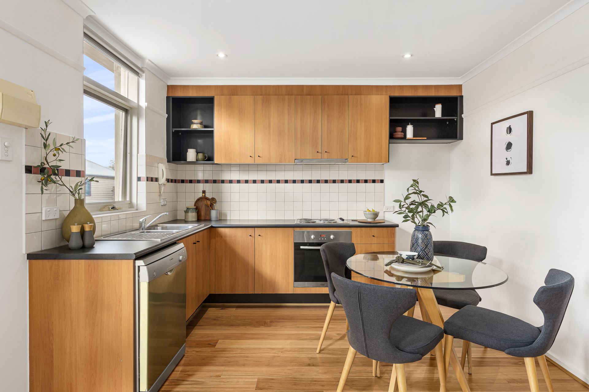 Parkside Entry To Inner North Living
