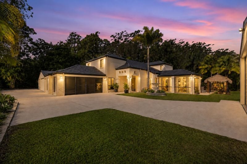 1 Earls Court, Little Mountain, Little Mountain - Image 1