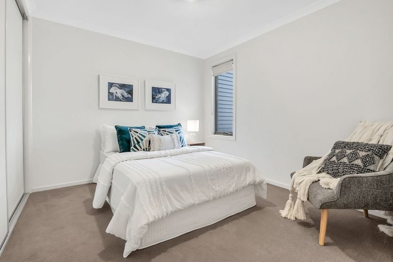 8 Raspberry Grove, Mernda