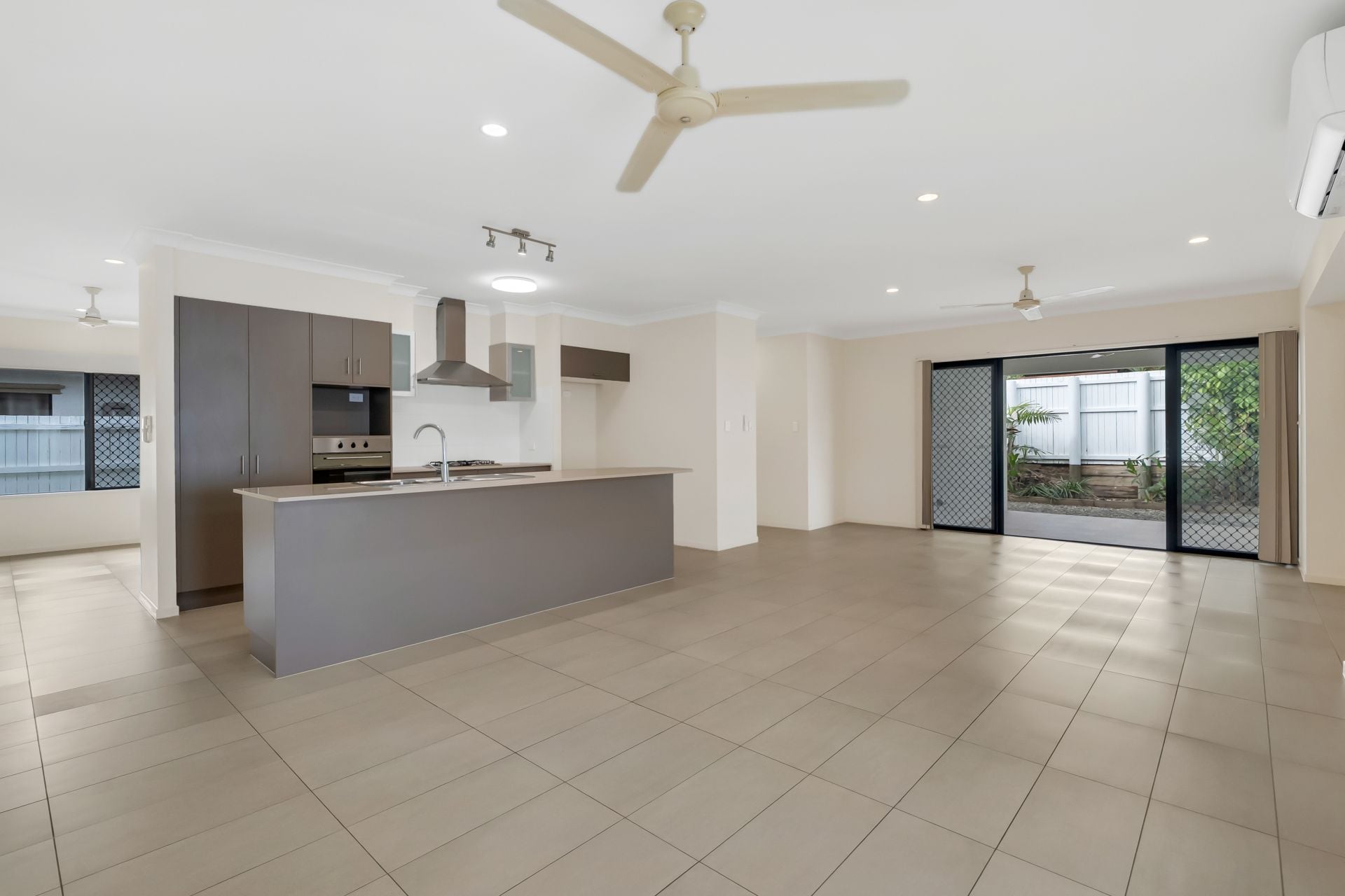 12 Sandridge Way, Smithfield QLD, Smithfield - Thumbnail 5