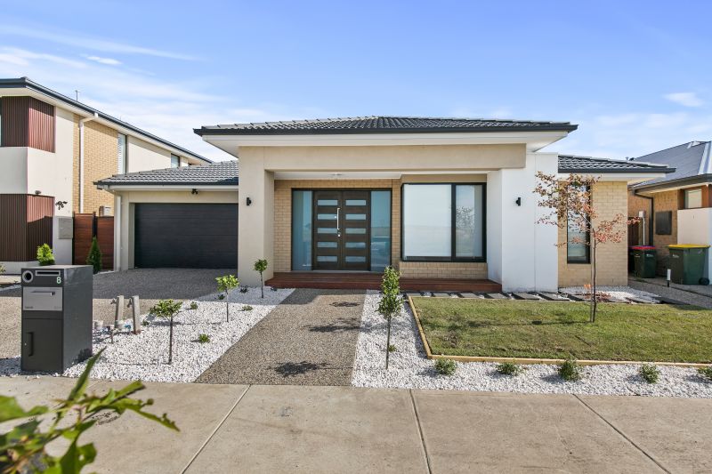 8 Saddledome Road, Wollert