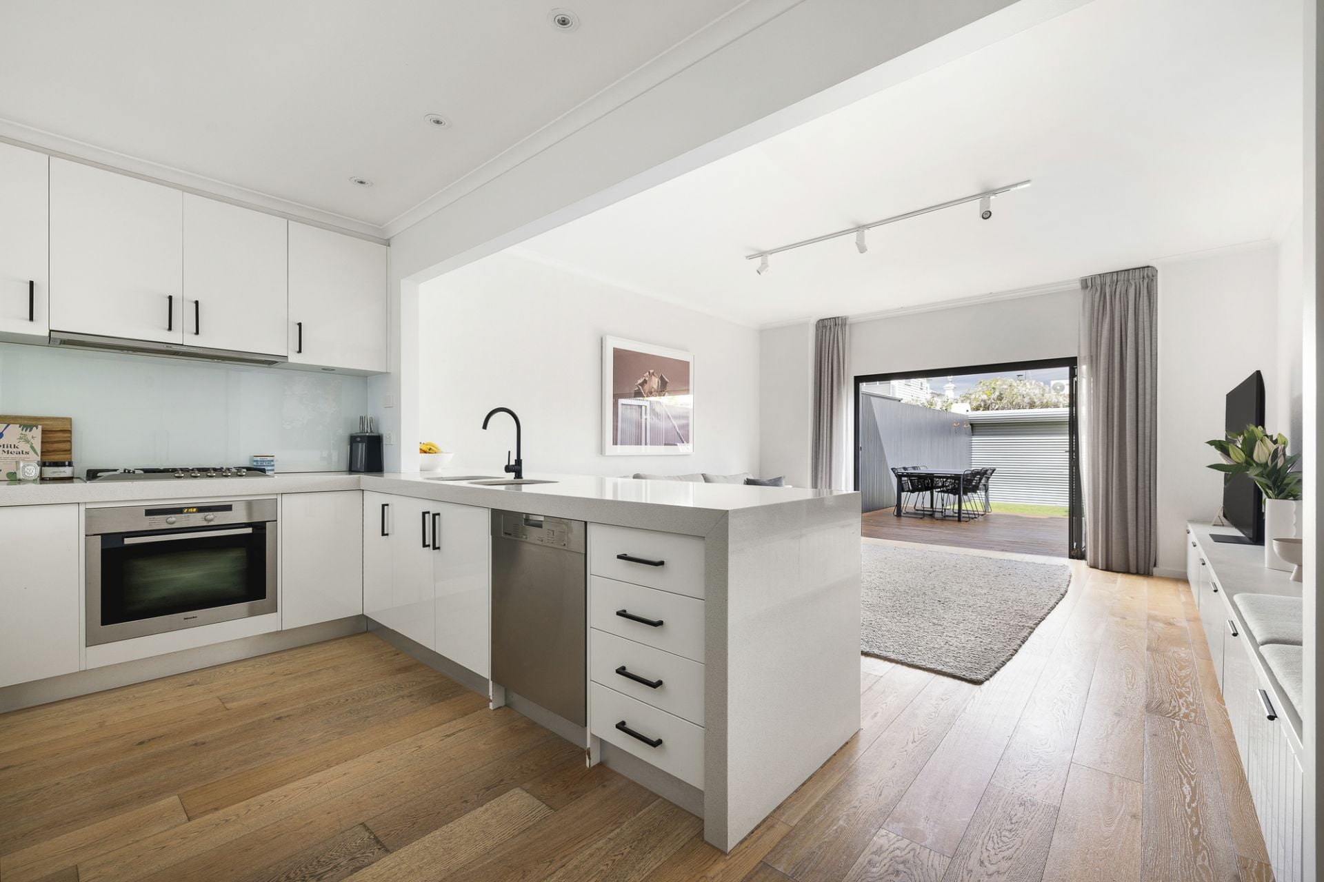 235 Bridge  Street, Port Melbourne, Port Melbourne - Thumbnail 4