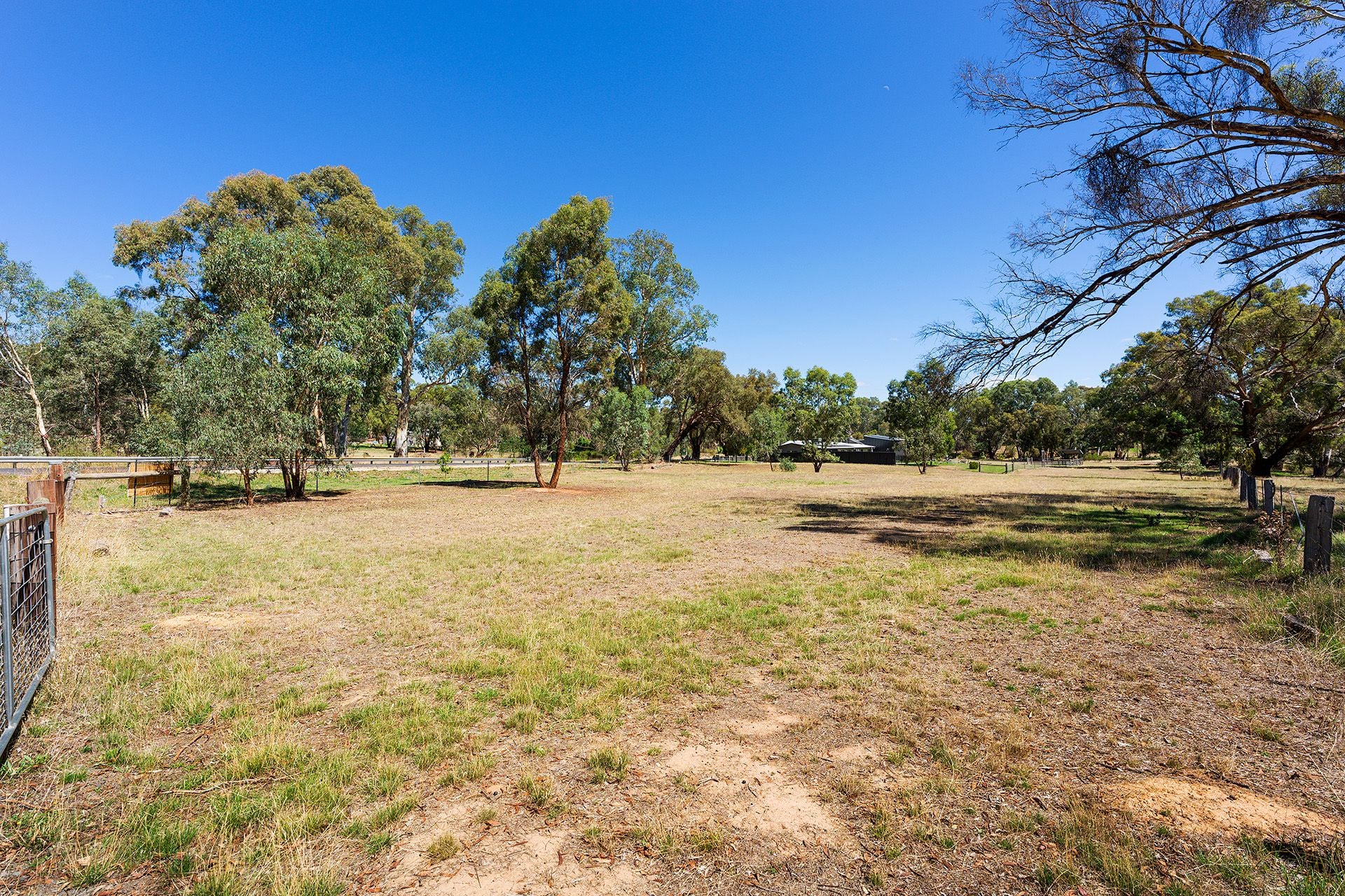13 & 14/24-32 Gallway Street, Castlemaine - Thumbnail 5