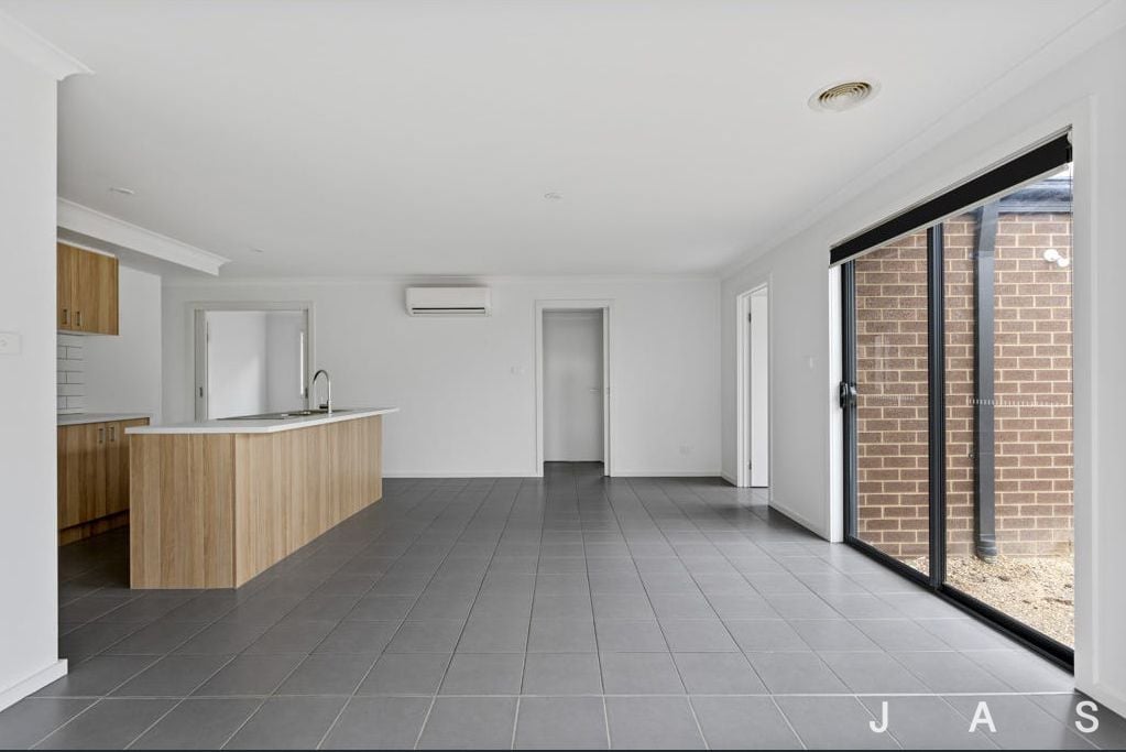 105 Burbidge Drive Bacchus Marsh VIC, Bacchus Marsh - Thumbnail 6