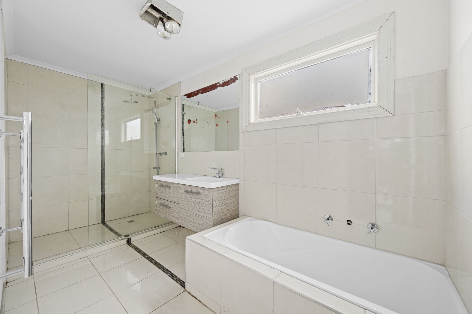 Unfinished Project, Suitable For The Handyman/Renovator Or Builder To Redevelop