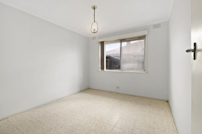 19 Bates Avenue, Thomastown