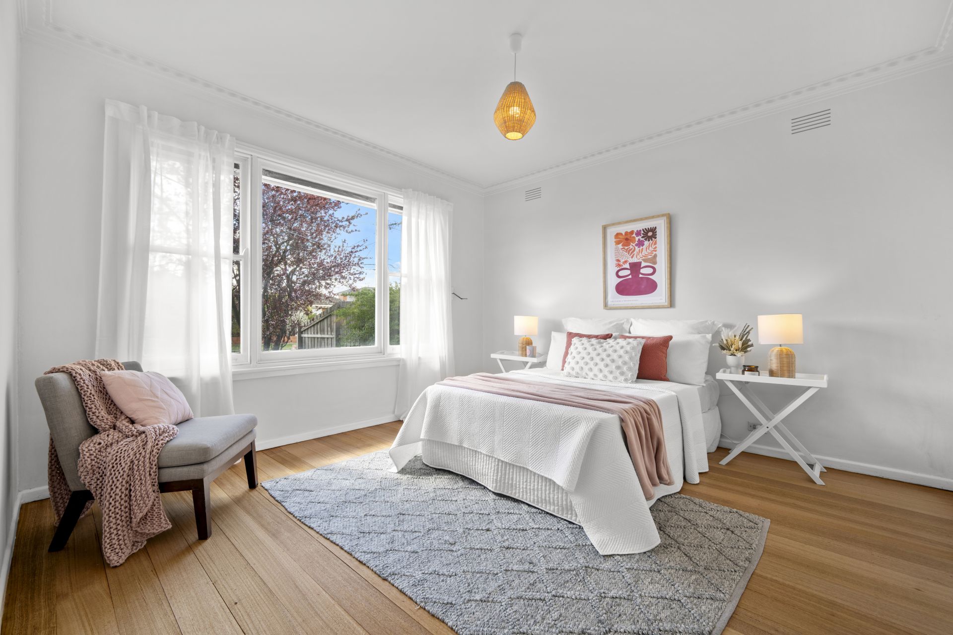 Elevated Charm In A Prime Lalor Location