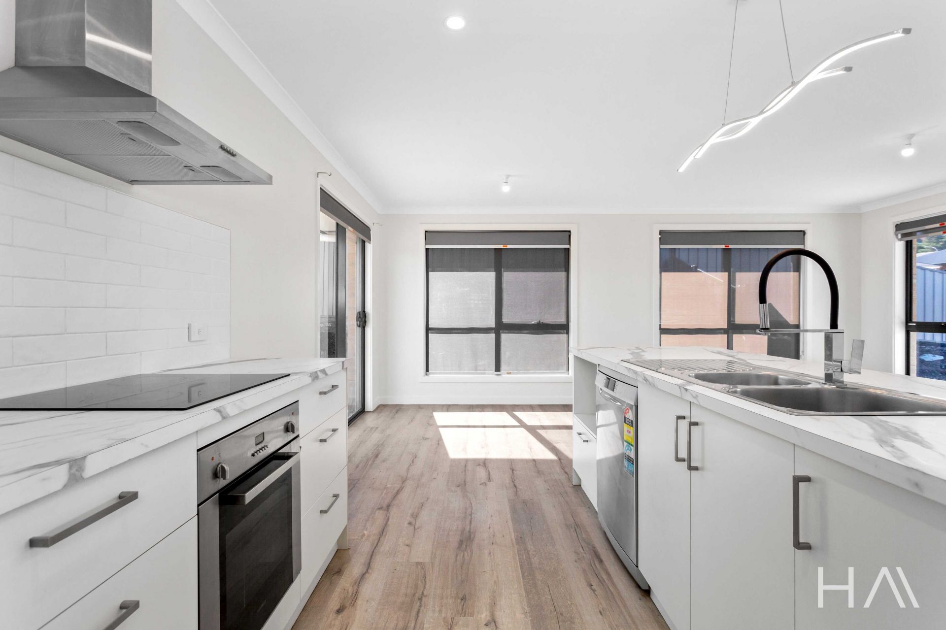 35 Hillary Street St Leonards, St Leonards - Thumbnail 5