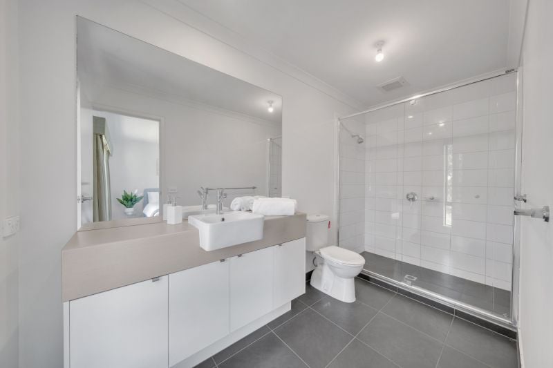 8 Silverstone Circuit, Wollert