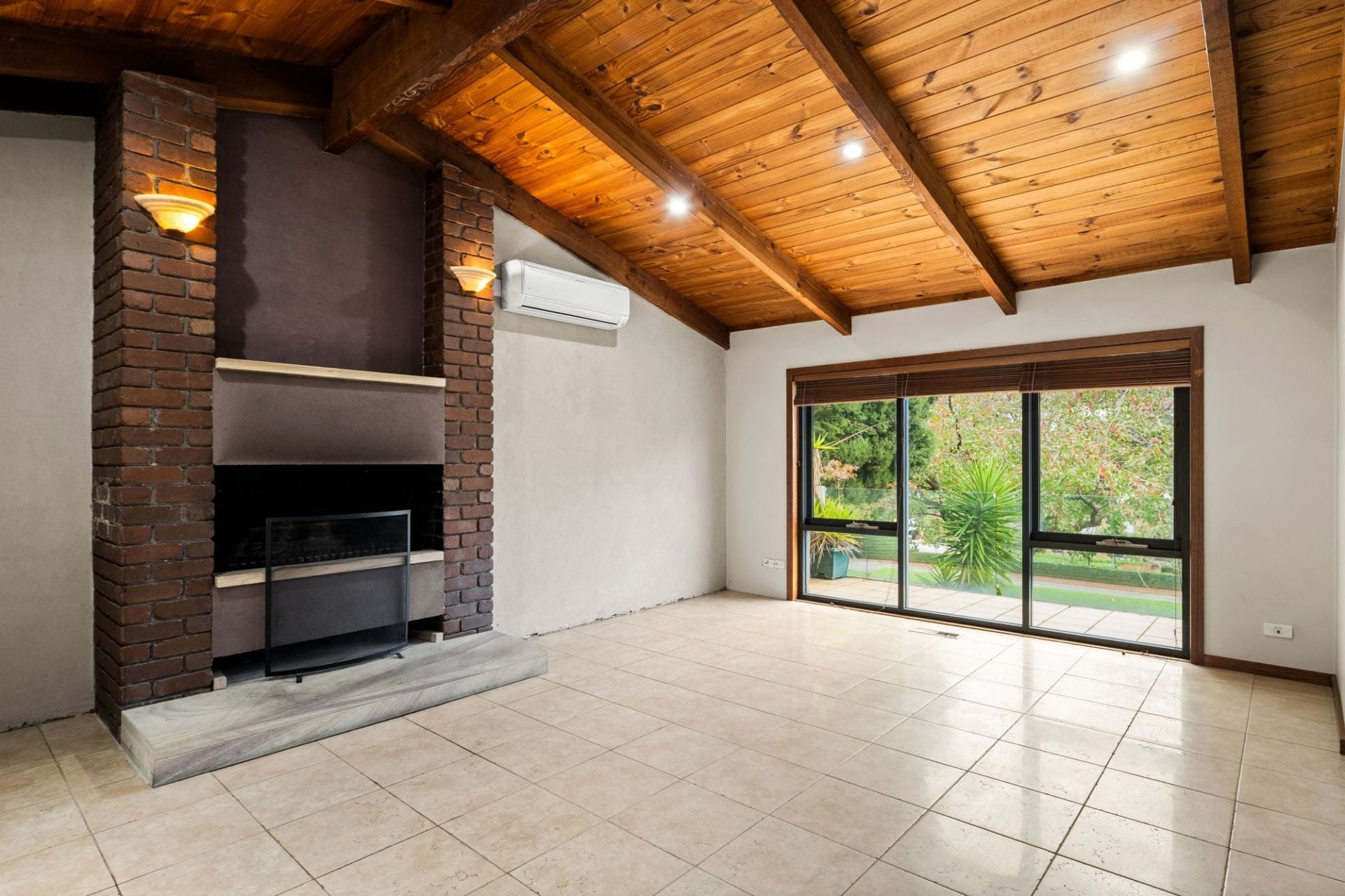 16 Gardiner Court, Mill Park, Mill Park - Thumbnail 3