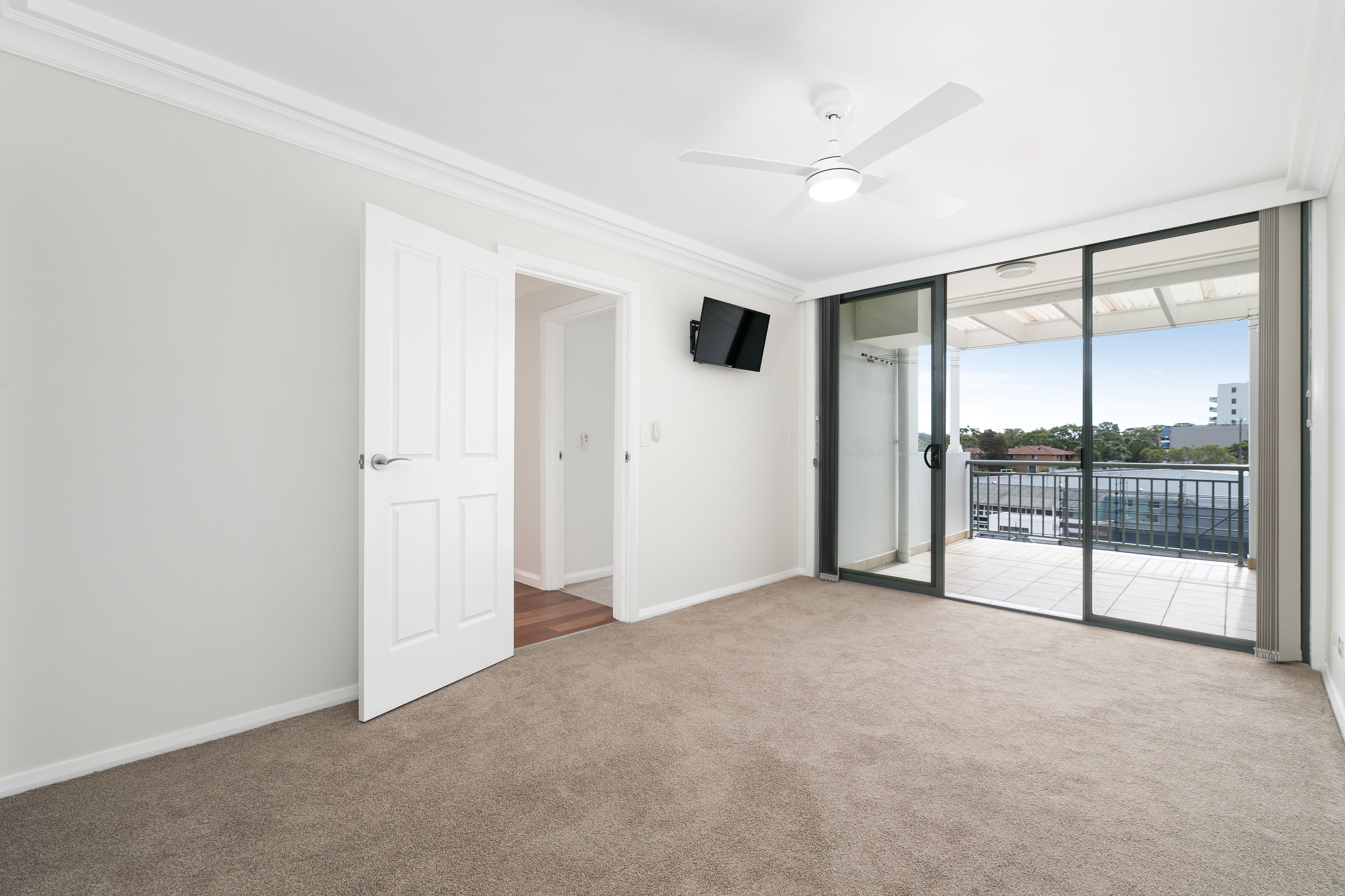 32/52 President Avenue CARINGBAH 2229