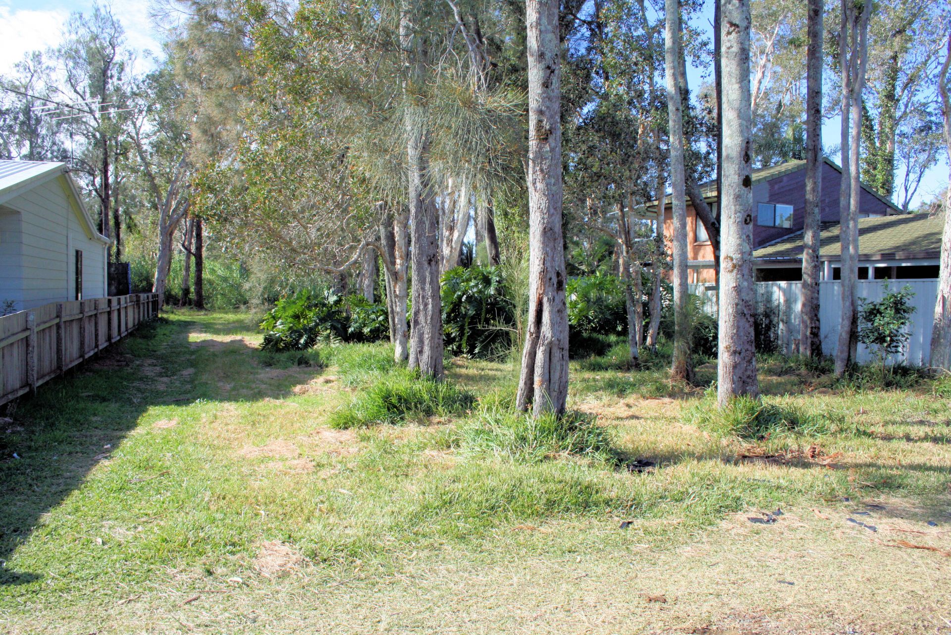 41 Pine Cres SANDY BEACH NSW