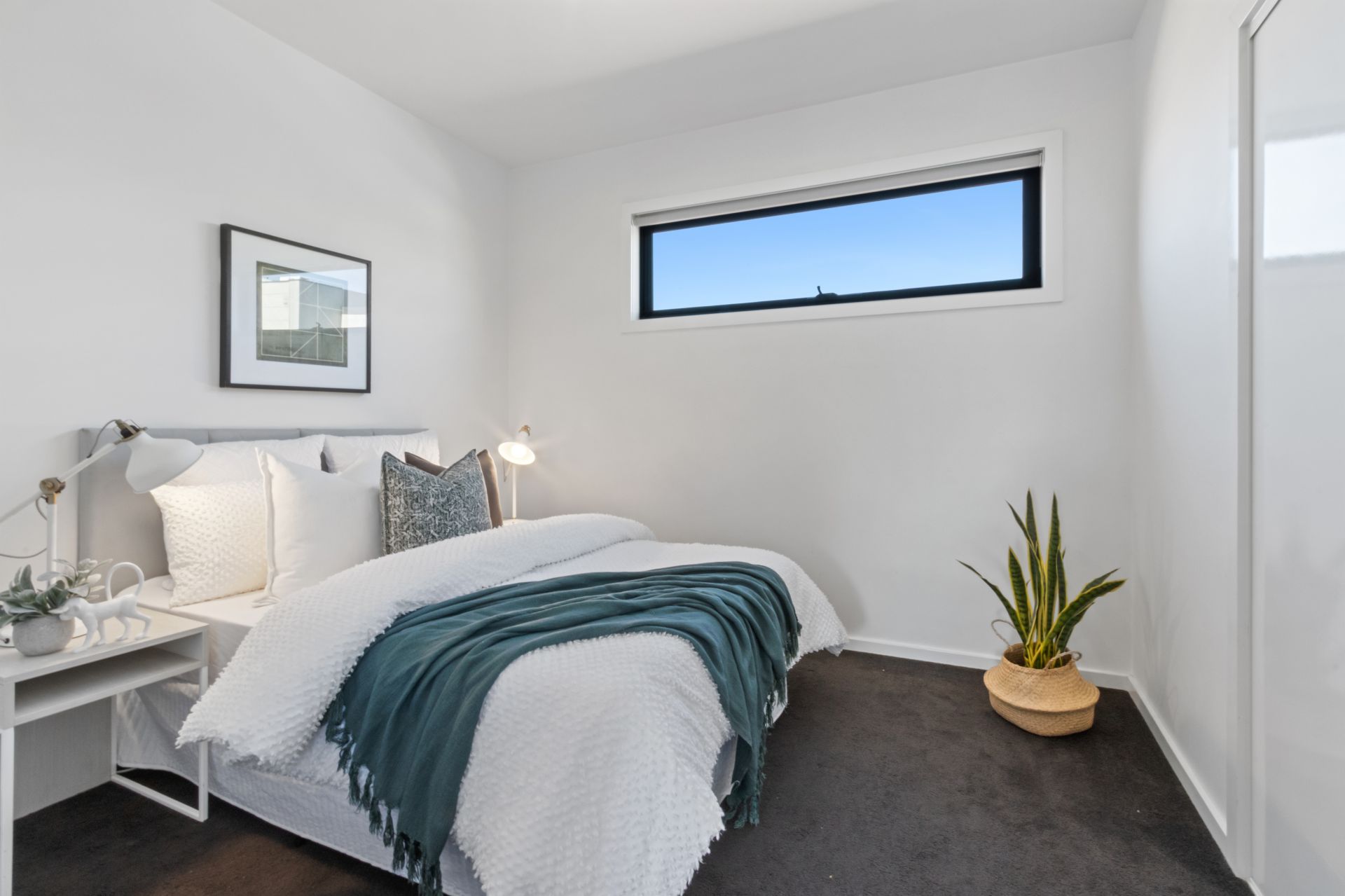 Two Bedroom Glenroy Townhouse!