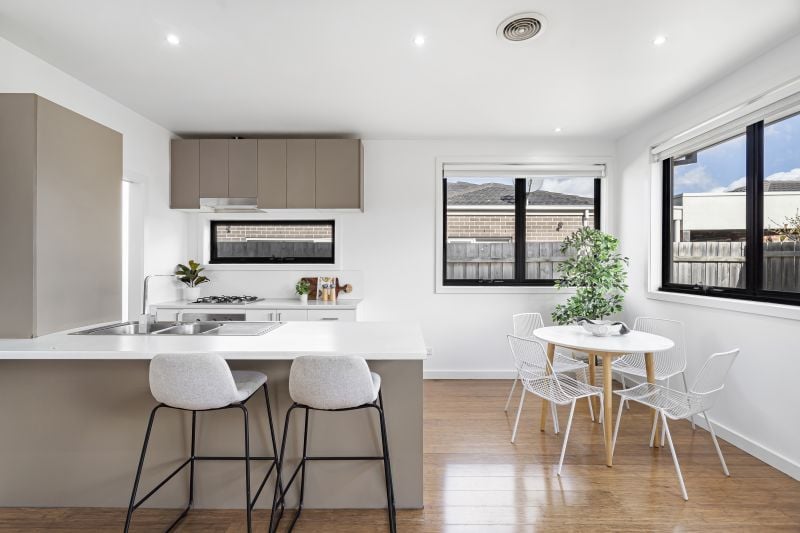 2/21 William Street, Lalor