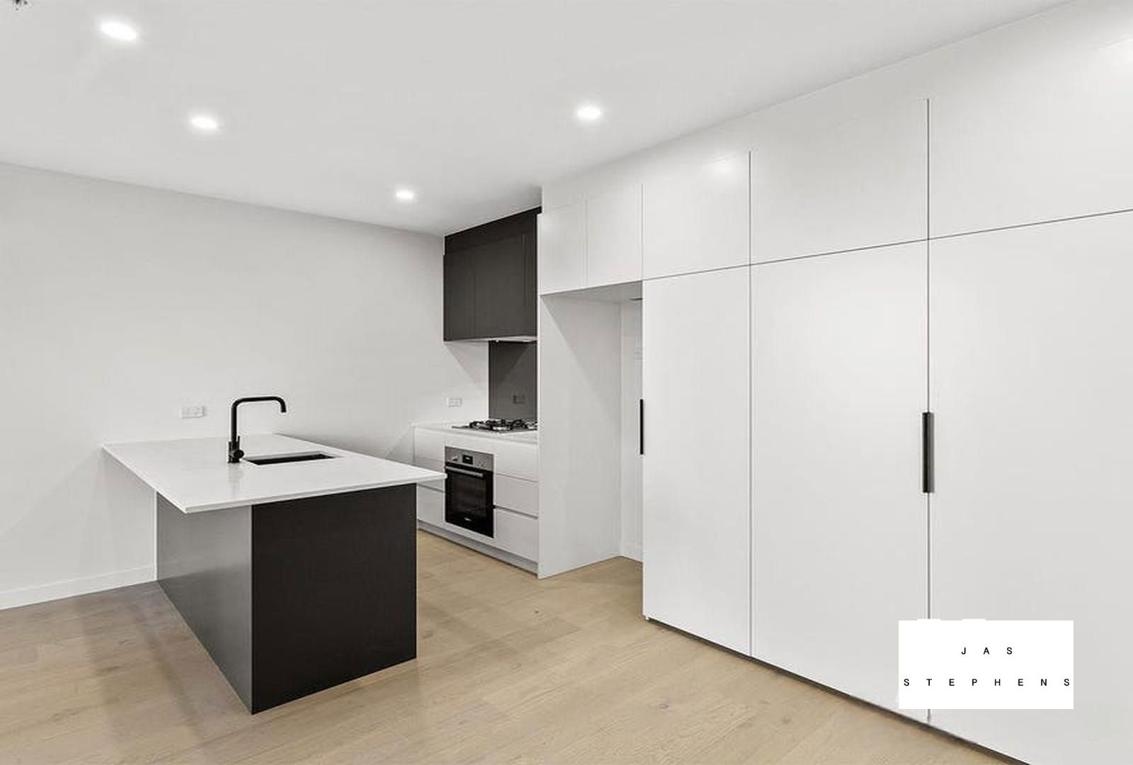 504/4 Joseph Rd Footscray VIC, Footscray - Thumbnail 2