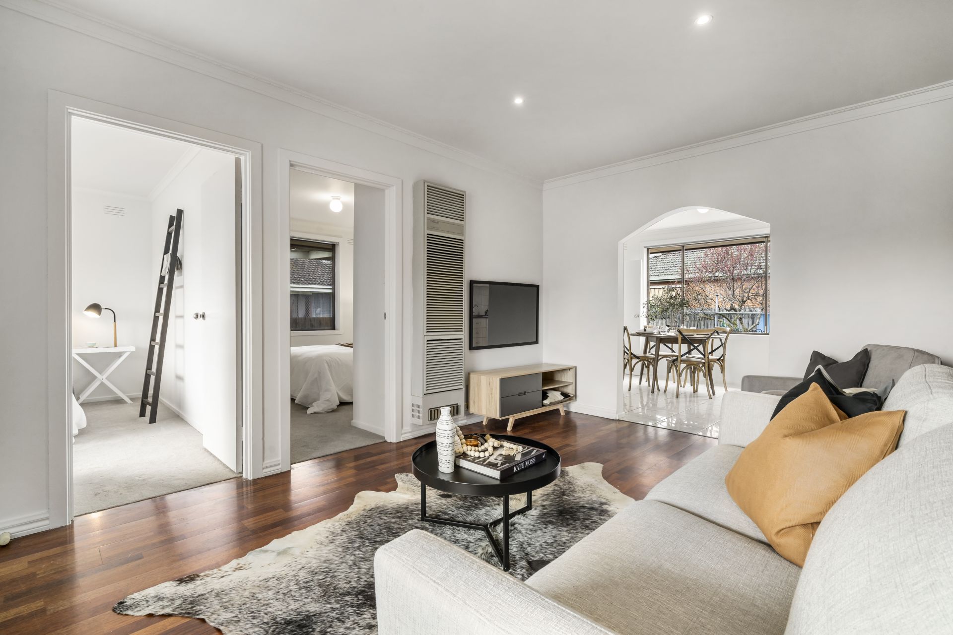 Spacious Single Level Villa, Fabulous Locale
